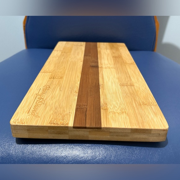 New Harry & David Bamboo Cutting Board - Picture 6 of 12